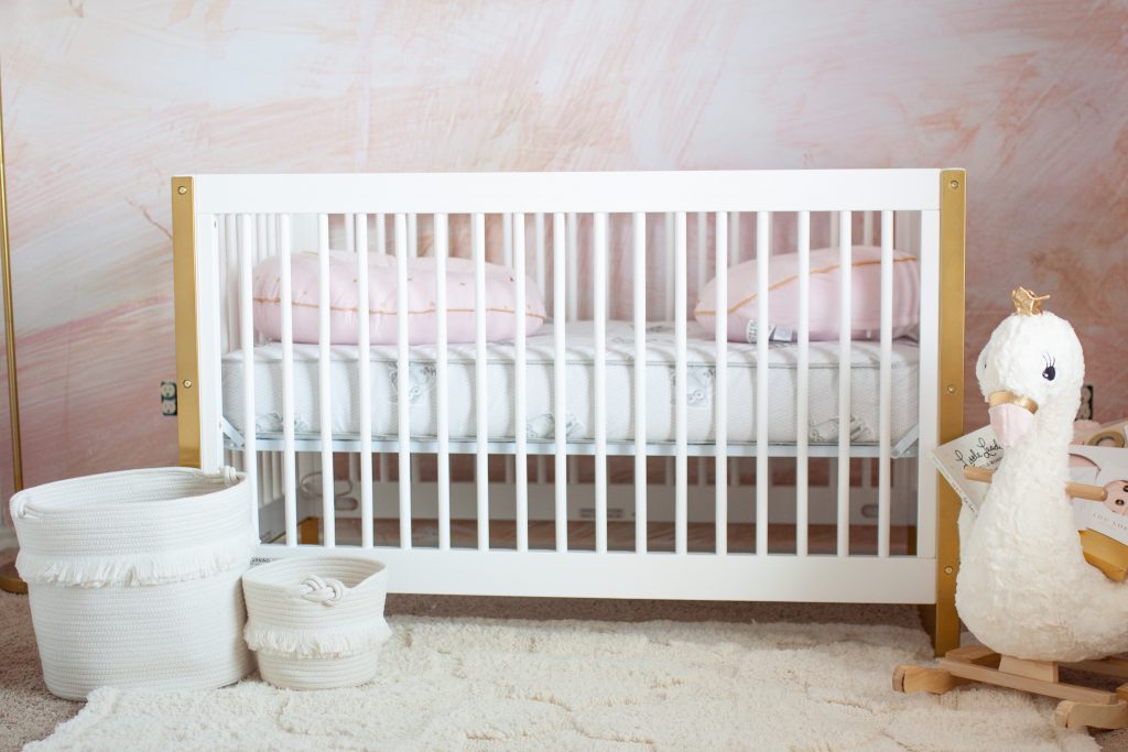 Decorate Baby Nursery on Budget