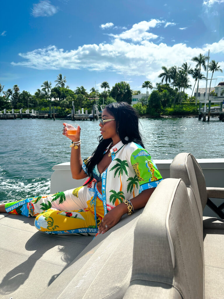 what to wear in palm beach, outfit ideas, vacay outfits, steph taylor jackson, vacation outfits, boat day